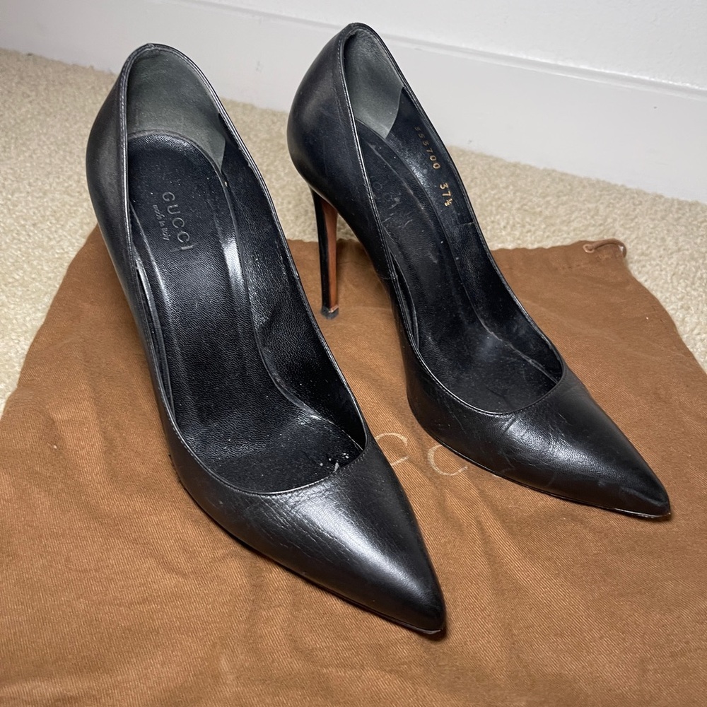 Gucci pumps